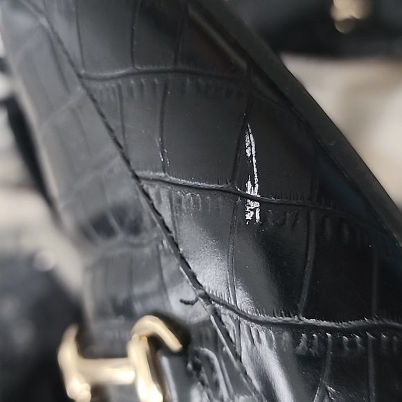 Call it spring loafers - Picture 4 of 5